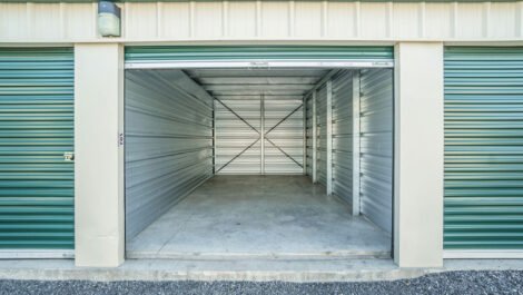Large drive up unit at Mini Mall Storage in Winchester