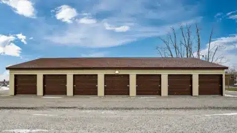 A row of medium sized storage units