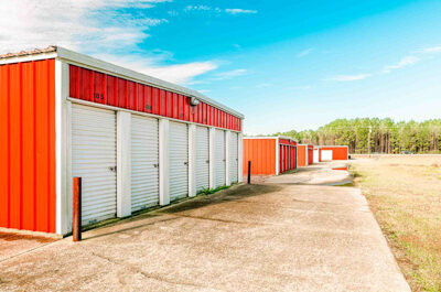 drive up self storage units in Kirbyville