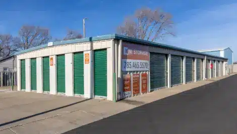 Small self storage facility in Foxboro Salina