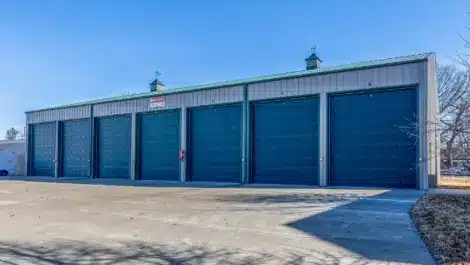 Large sized self storage units at a facility in Salina