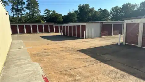 rows of self storage units in Perry