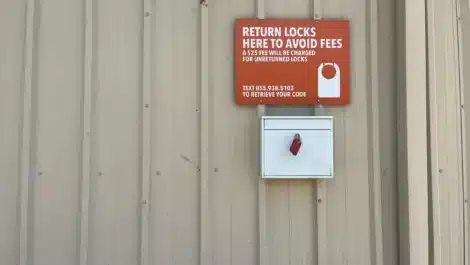 lock instructions at self storage facility