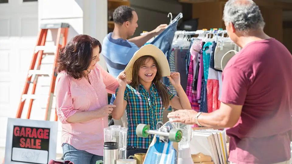 A garage sale for downsizig