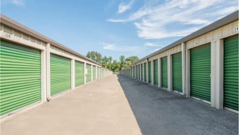 drive up self storage units